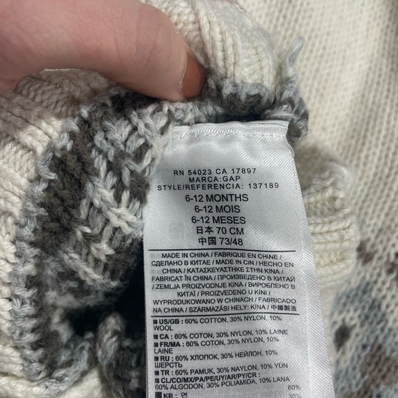Gap Shawl Cowl Neck Cream Colored Patterned Cardigan 6-12 Babies EUC - Picture 6 of 9